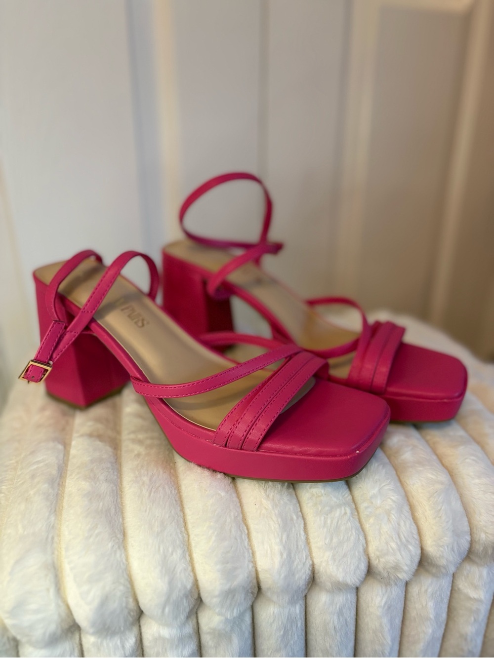Dream Pairs Hot Pink Platform Block Heels Size 8